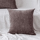 FUNDA DE COJIN CON CHENILLE TEXTURIZADO  45 X 45 CAFÉ OSCURO - Miniatura 1