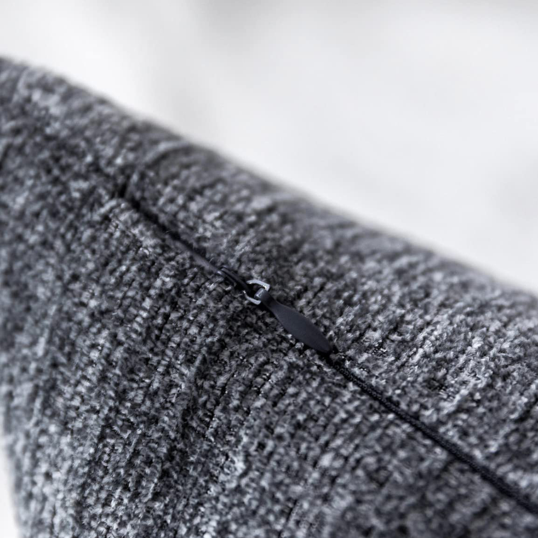 FUNDA DE COJIN CON CHENILLE TEXTURIZADO  45 X 45 GRIS OSCURO 3