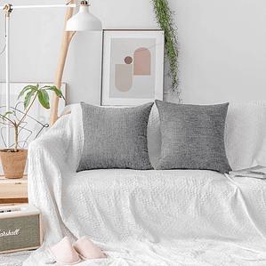 FUNDA DE COJIN CON CHENILLE TEXTURIZADO  45 X 45 GRIS BLANCO