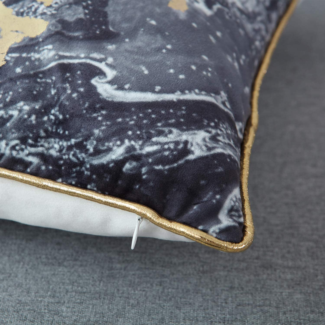 FUNDA DE COJIN 100% TERCIOPELO  45 X 45 NEGRO ORO 4