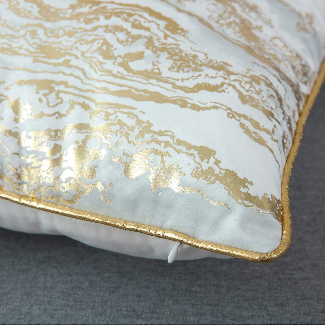 FUNDA DE COJIN 100% TERCIOPELO  45 X 45 BLANCO ORO 4