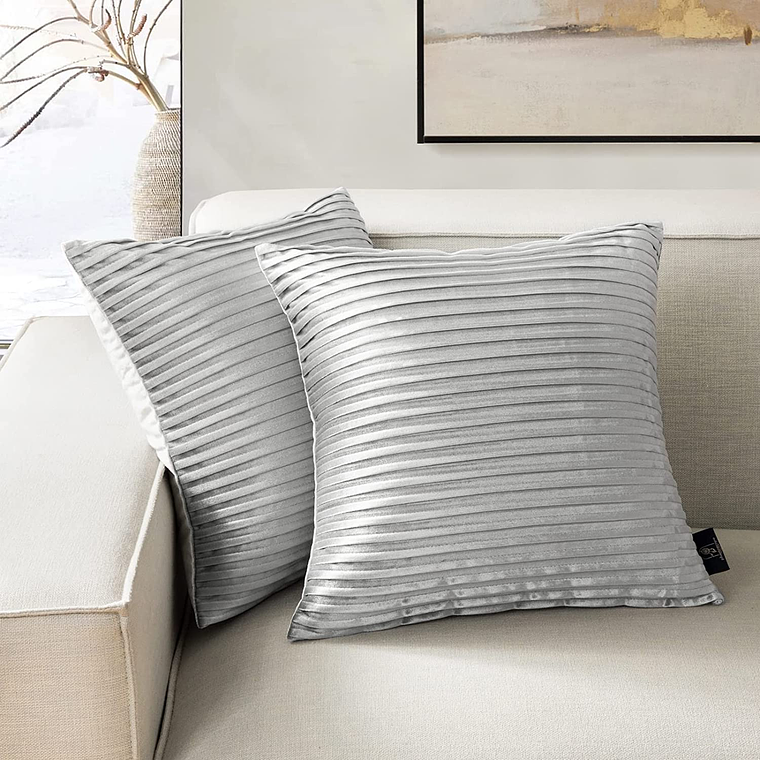 FUNDA DE ALMOHADA DECORATIVA DE TERCIOPELO 45 X 45 PLATA 1