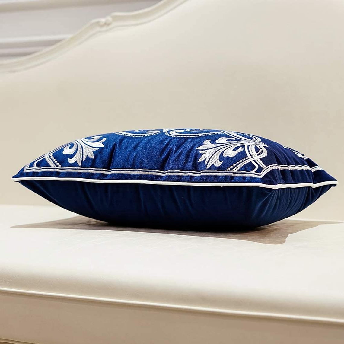 FUNDA DE COJIN 100% TERCIOPELO  ESTILO BOHEMIO 30 X 50 AZUL MARINO 4