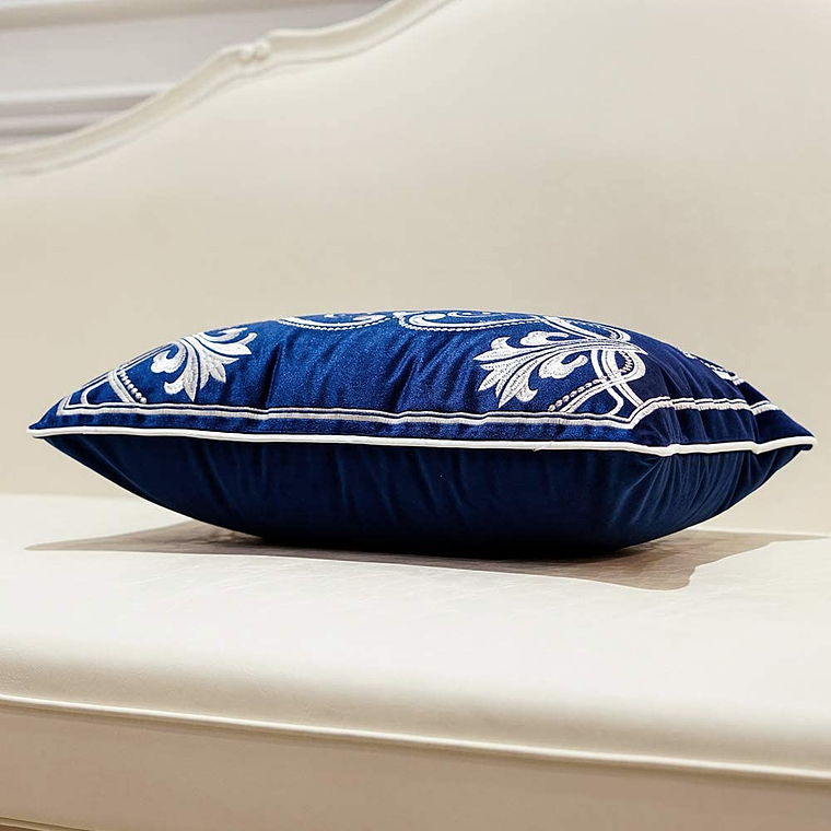 FUNDA DE COJIN 100% TERCIOPELO  ESTILO BOHEMIO 30 X 50 AZUL MARINO 4