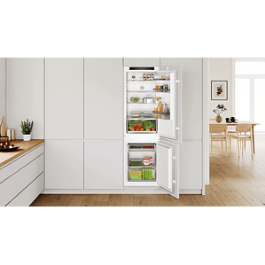 Serie 4 Frigorífico combinado integrable 177.2 x 54.1 cm Puerta deslizante