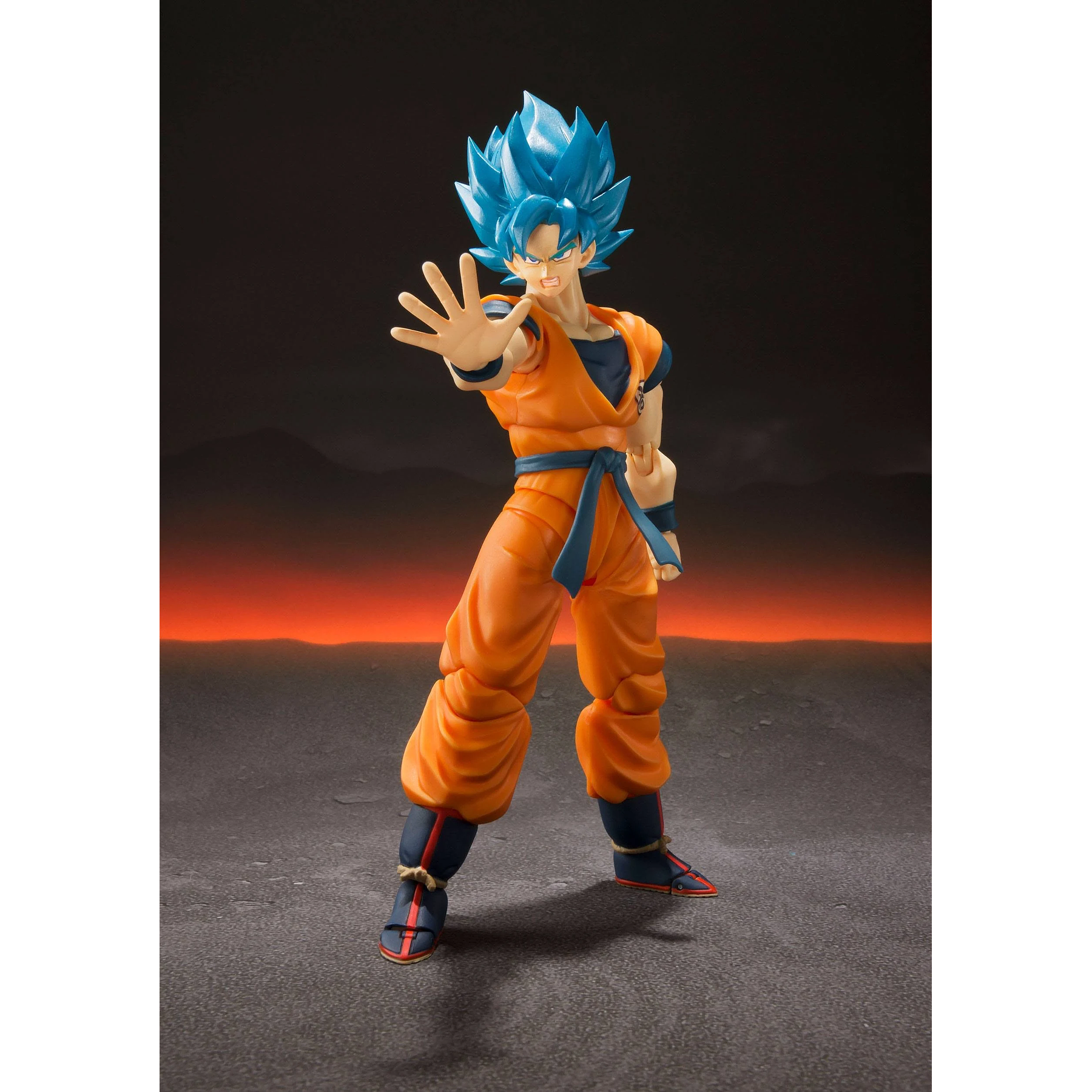 Super Saiyan God Goku Dragon Ball Super: Broly Bandai S.H. Figuarts