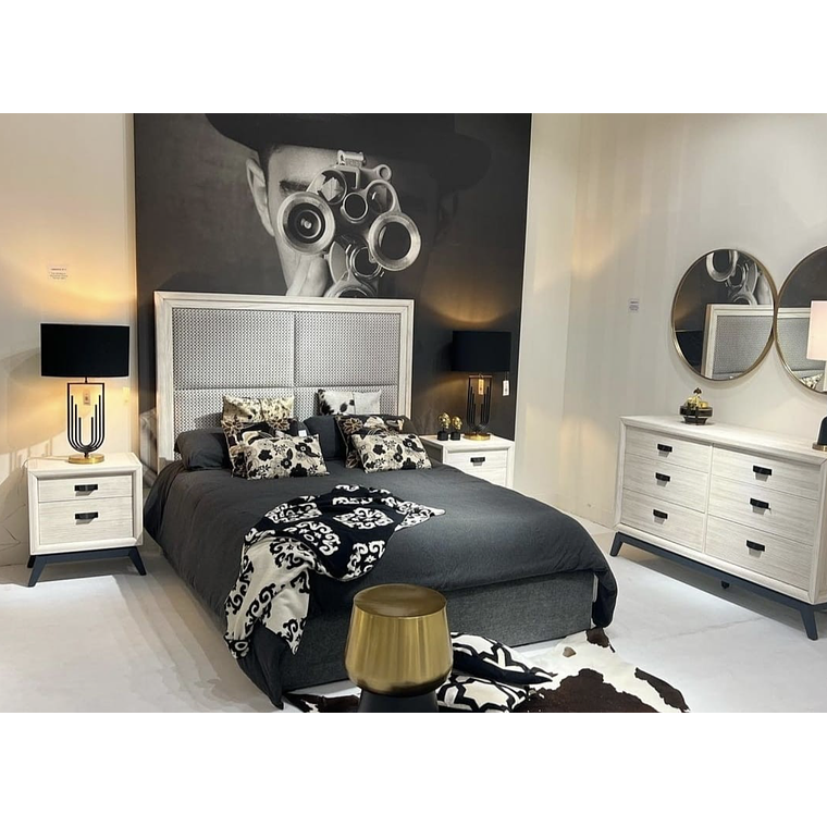 CÓMODA RODAS GRUPO SEYS 143 CM 2