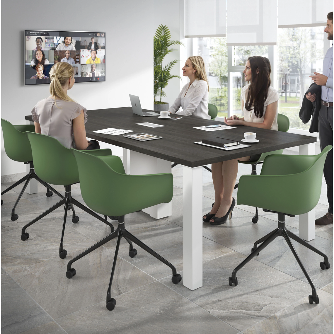 Silla Giratoria Alice, con ruedas - Negro - Verde 2