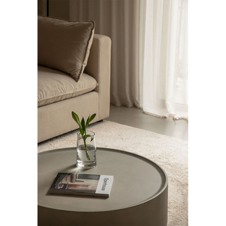 Mesa de centro redonda en cemento gris arena (Ø80 cm) Darwys 2