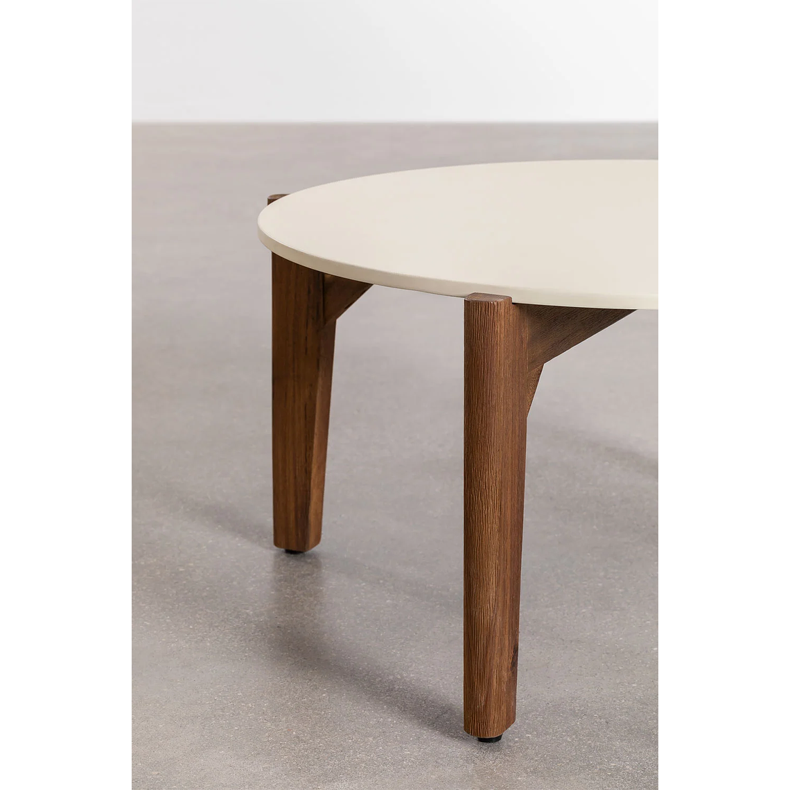 Mesa de Centro Redonda en cemento y madera de acacia Xajul 65 cm 3