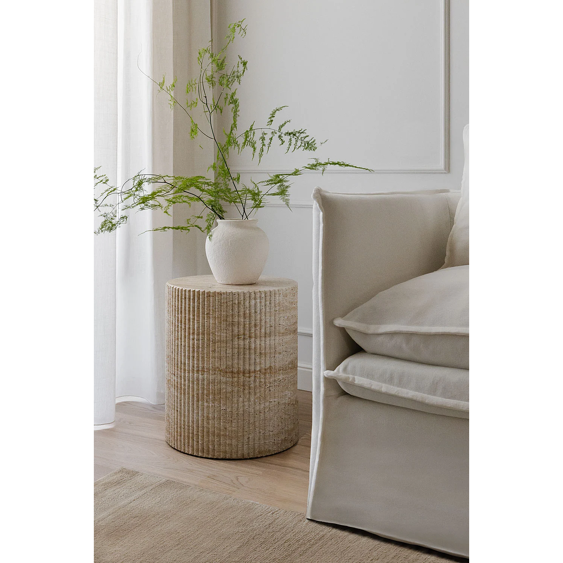 Mesa lateral redonda en cemento look travertino (Ø38 cm) Velia 1