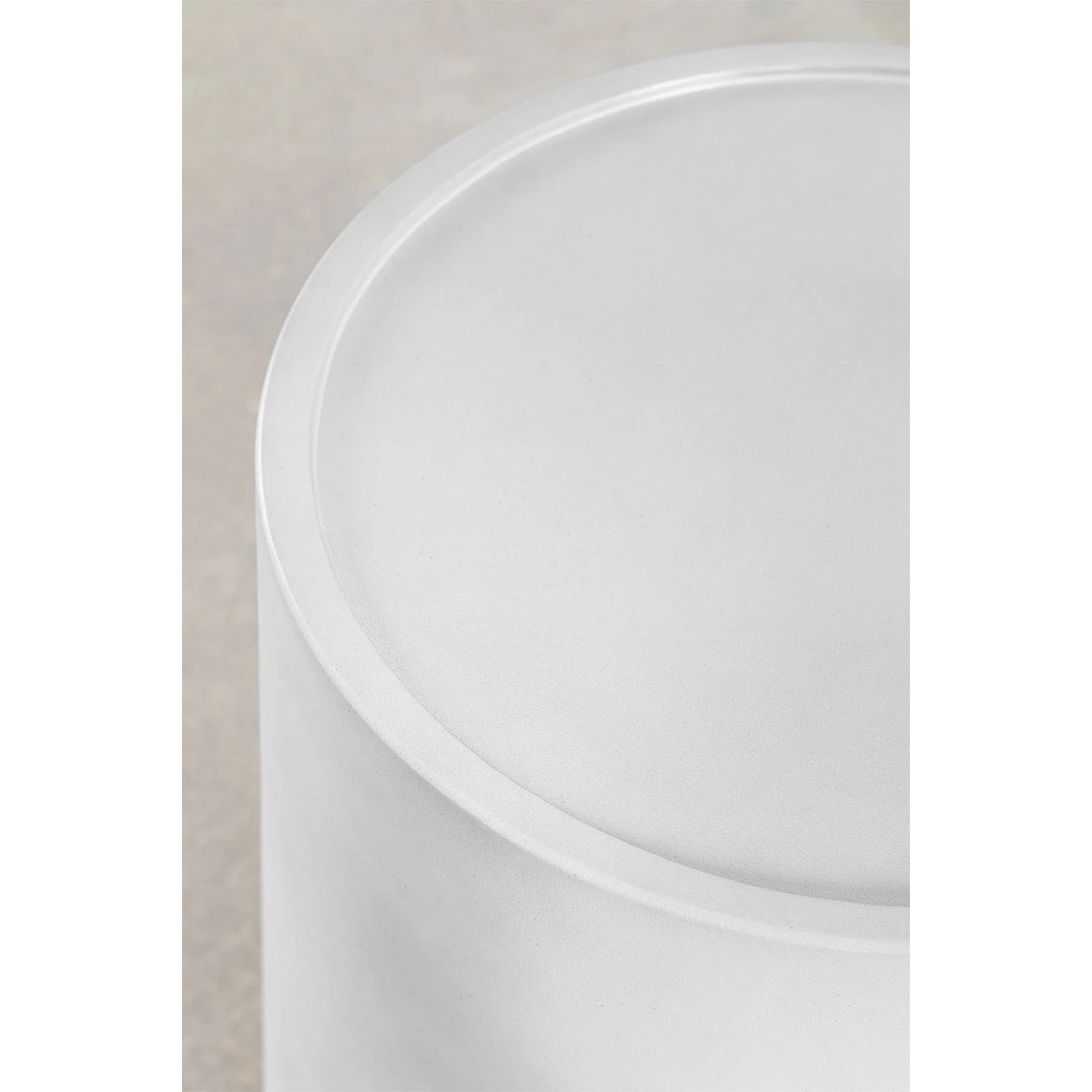 Mesa lateral Redonda de Cemento Gris Arena (Ø35 cm) Darwys 3