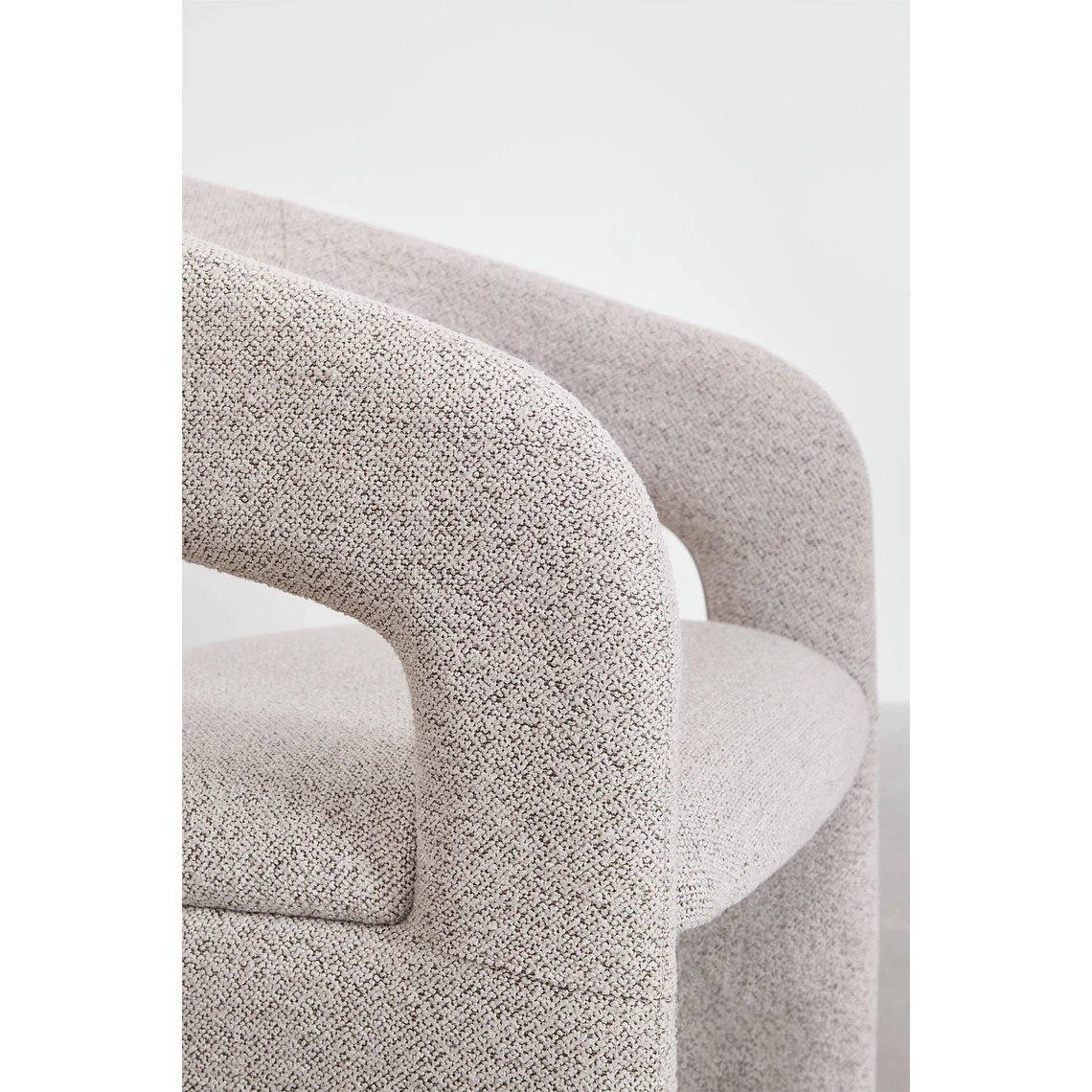 Poltrona en tela bouclé Jules textura Marrón Moka 5