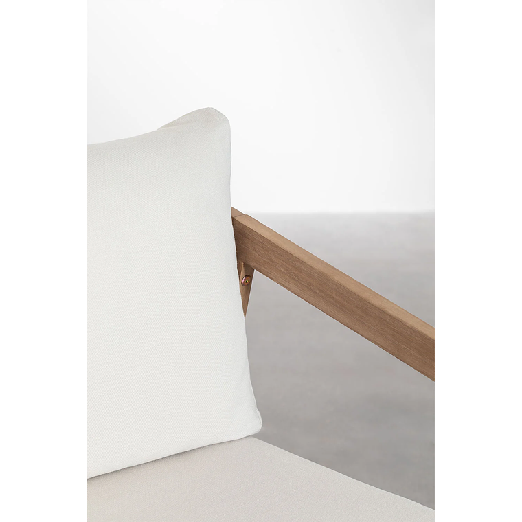 Poltrona en Madera de Acacia Kaela 6