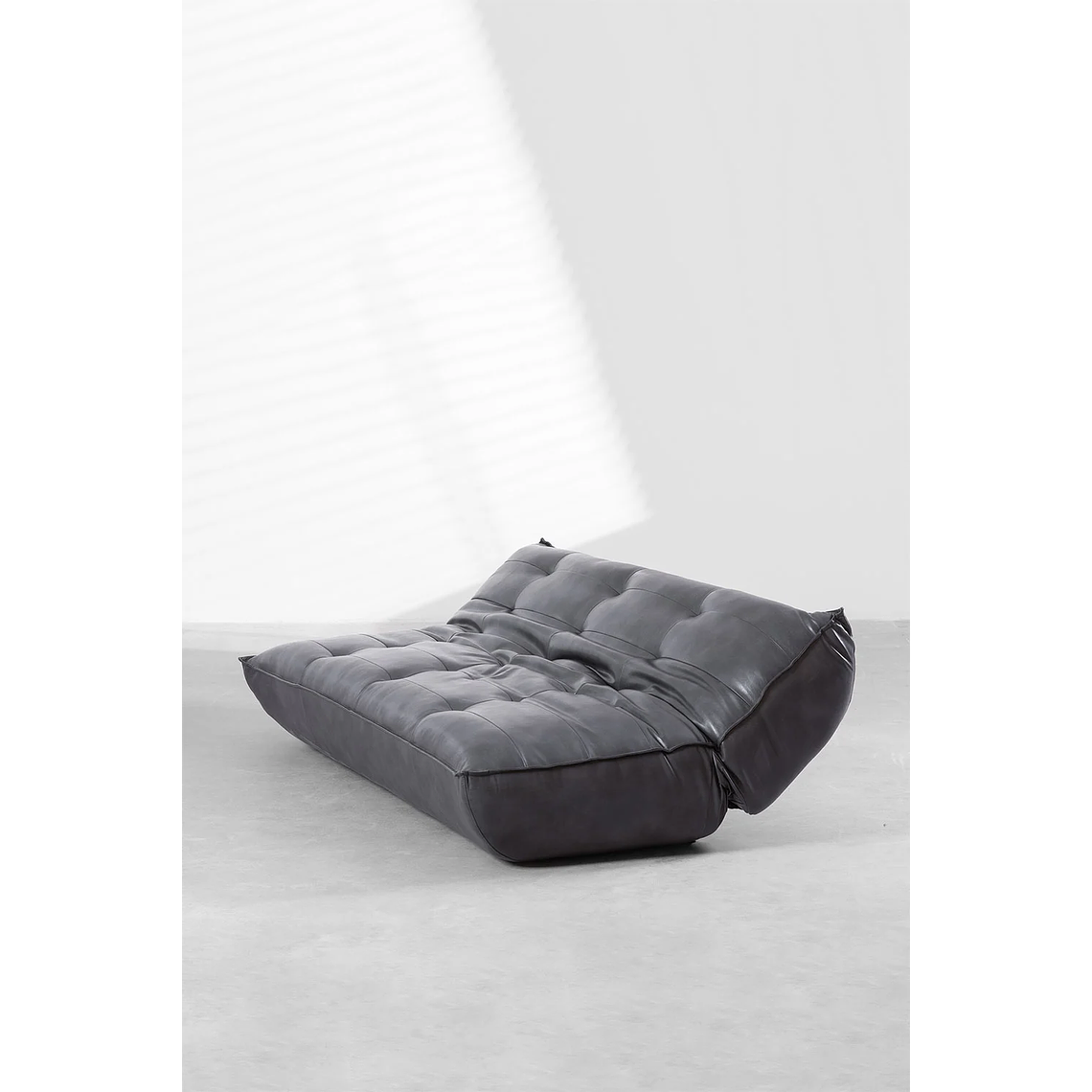 Sofá Cama de 3 Plazas en Polipiel Mati color gris 3