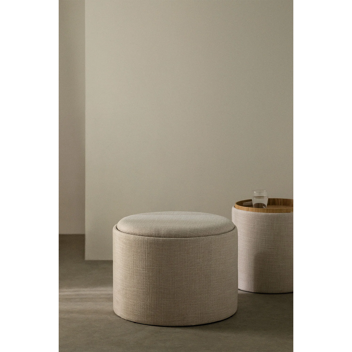 Puff Redondo con Bandeja y Almacenaje en Lino Berkeleni 56 cm 1
