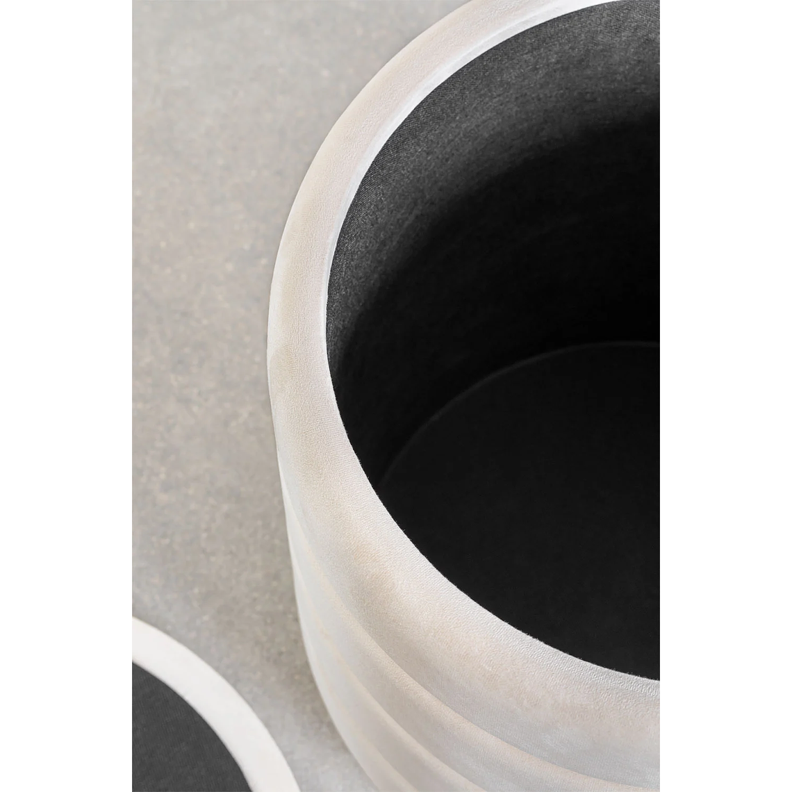 Puff con Almacenaje en Terciopelo Bradford 40 cm blanco roto 3