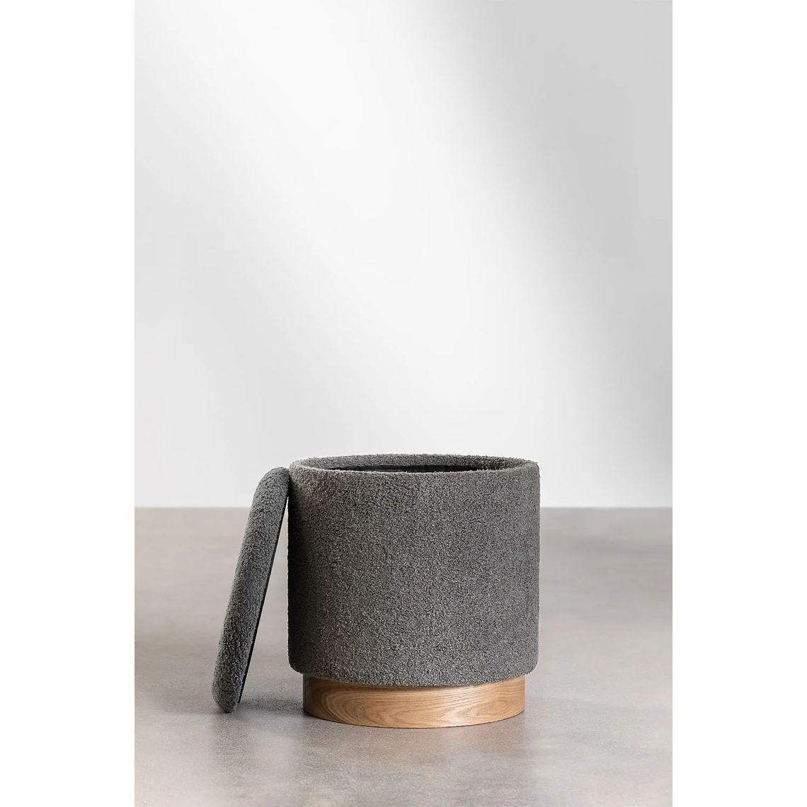 Puff Redondo con Almacenaje en Borreguito Mineyster color gris claro topo 2