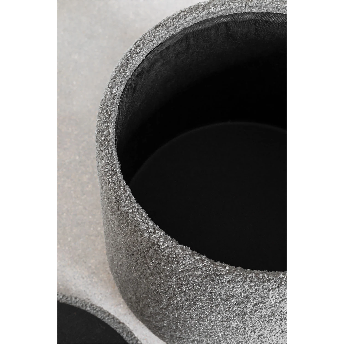 Puff Redondo con Almacenaje en Borreguito Mineyster color gris claro topo 3