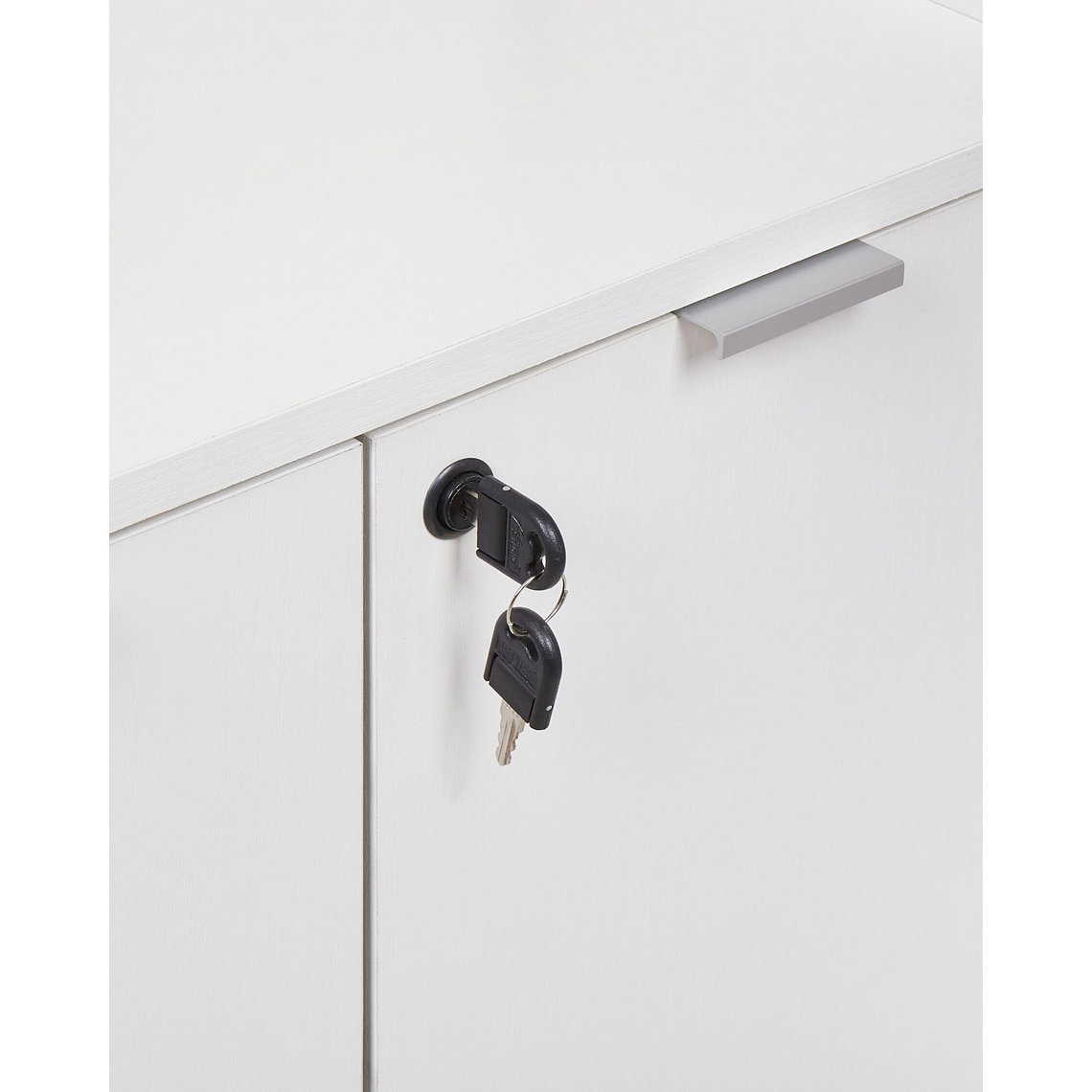 Estante con 2 puertas y 3 estantes madera clara y blanco 184 cm JOHNSON 8