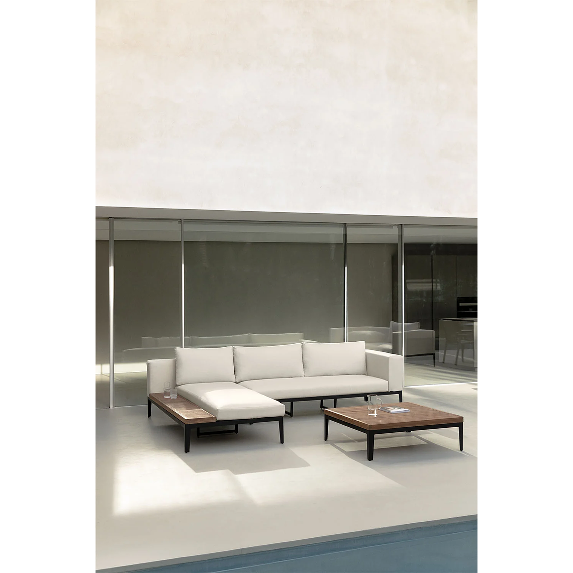 Terraza de Jardín con Sofá Chaise Longue en Aluminio y Madera de Acacia Taranis 1