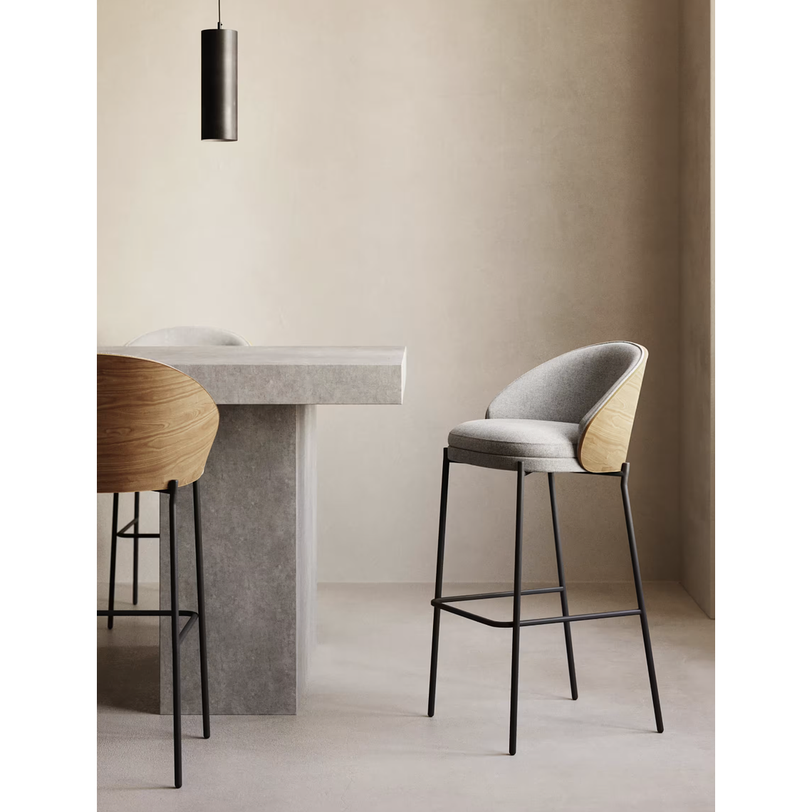 Taburete Eamy de chenilla gris claro chapado en fresno acabado natural y metal negro 77 cm 2