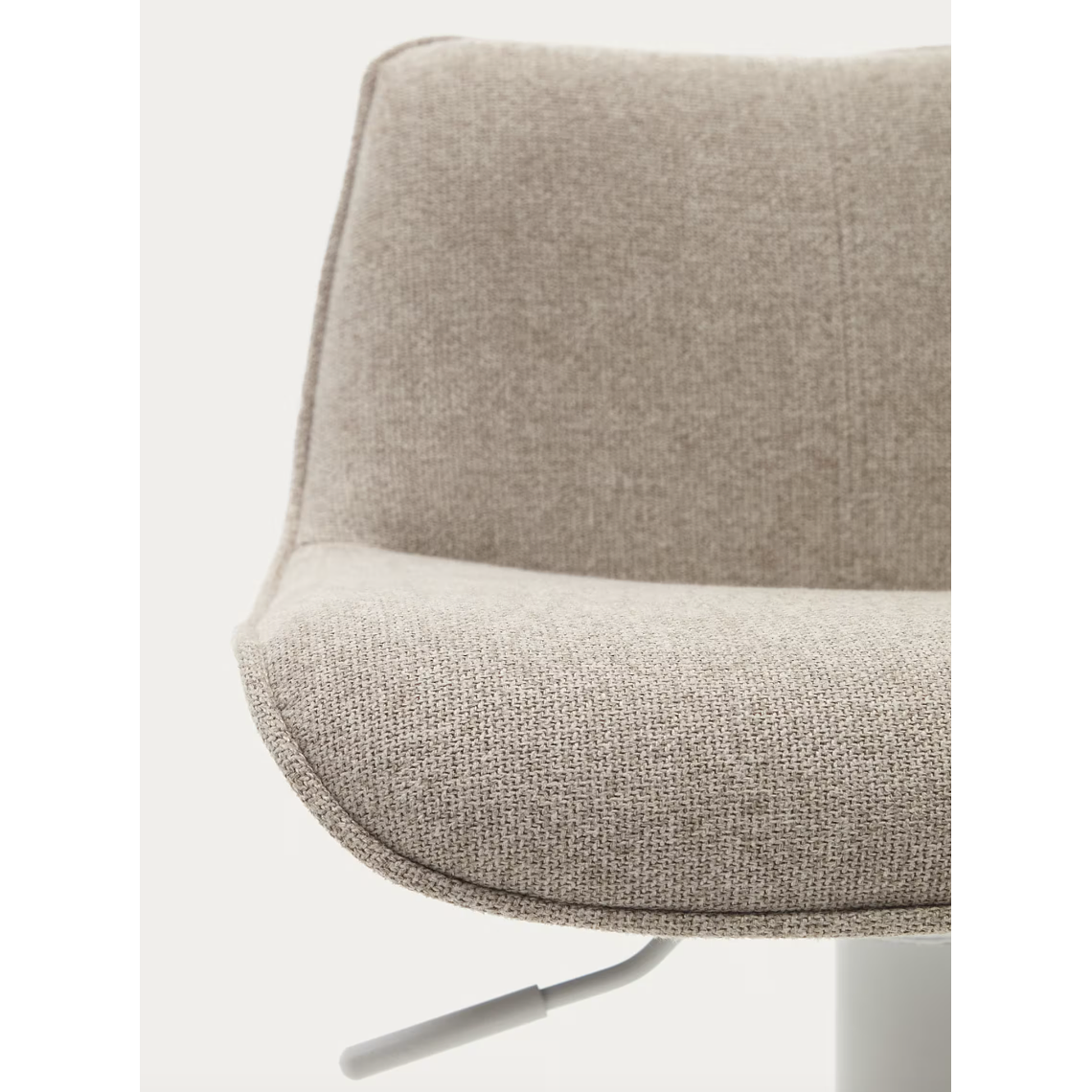 Taburete Zenda de chenilla beige y acero blanco mate 81-102 cm FSC 100% 3