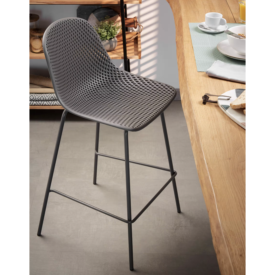 Taburete exterior Quinby gris altura 75 cm 4