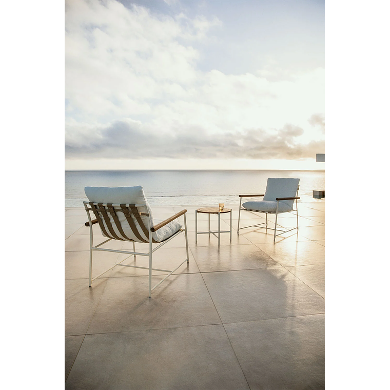 Juego de Balcón de 2 Sillones y Mesa de Centro en Madera de Eucalipto y Acero Blanco Kerkera 2