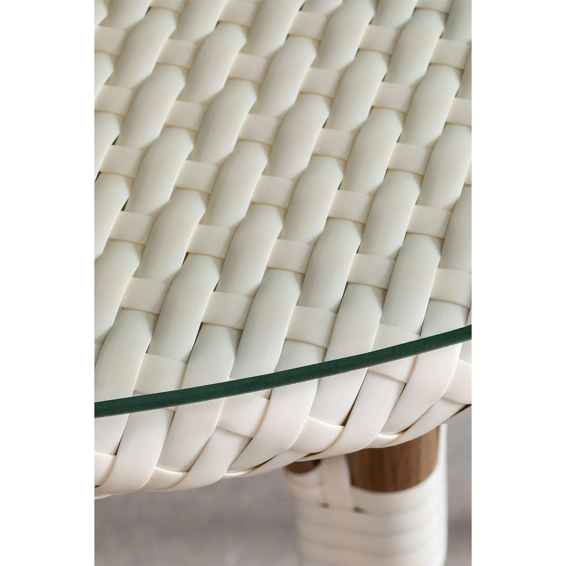 Juego de Balcón Mesa Redonda (Ø80 cm) y 2 Sillas de Jardín Apilables con Reposabrazos en Aluminio Brielle Bistro 5