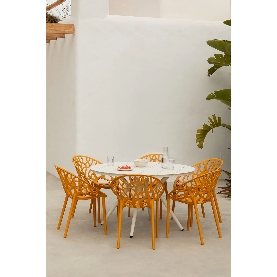 Juego de mesa redonda en aluminio (Ø125 cm) Valerie y 6 sillas de jardín Ores Mostaza 1