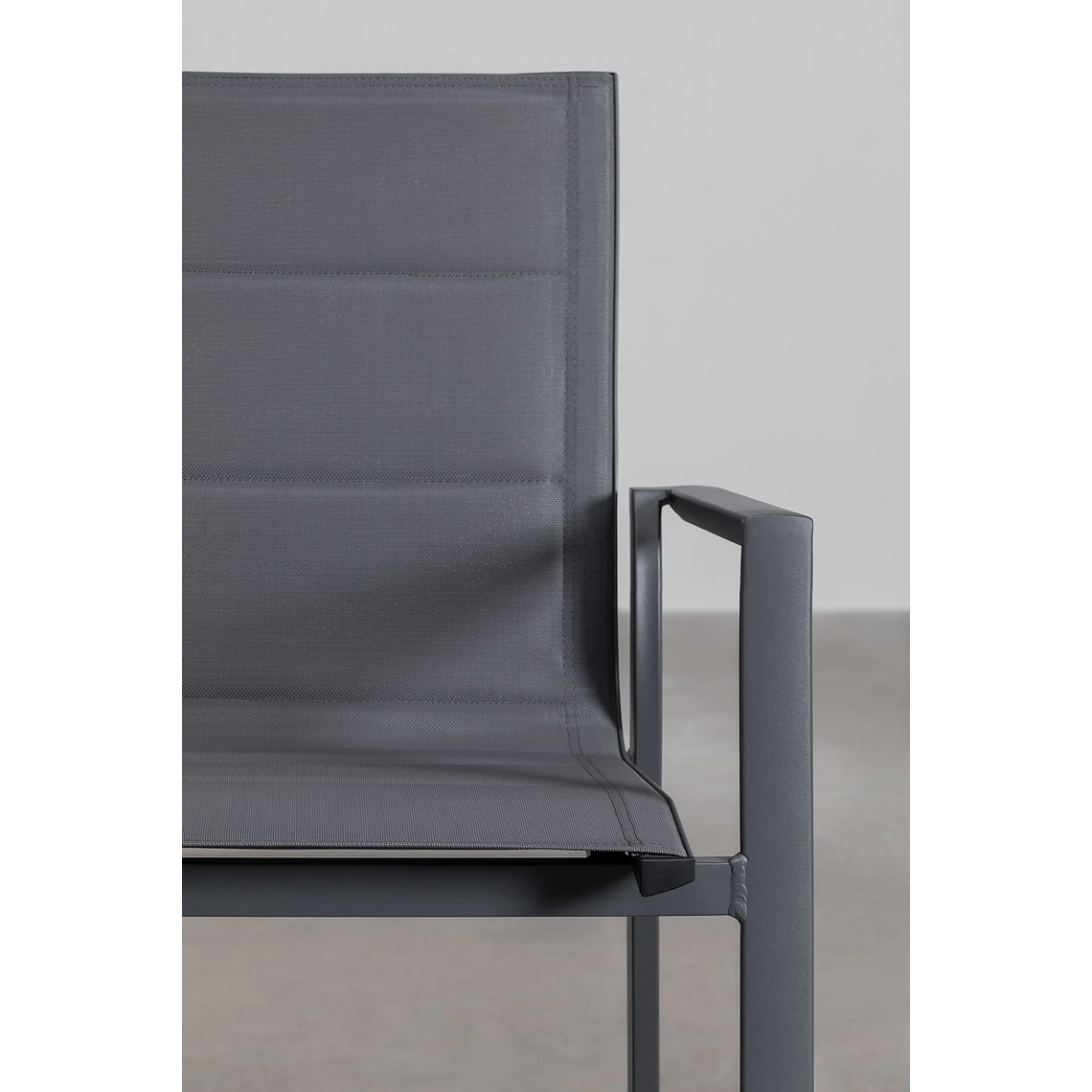 Juego de Mesa Extensible Rectangular (240-300x100 cm) y 10 Sillas de Jardín Apilables en Aluminio Karena Gris Grafito 9