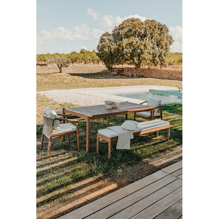 Juego de Mesa Rectangular (200x100 cm), 2 Bancos y 2 Sillas de Jardín con Reposabrazos en Madera de Eucalipto Aderyn 1