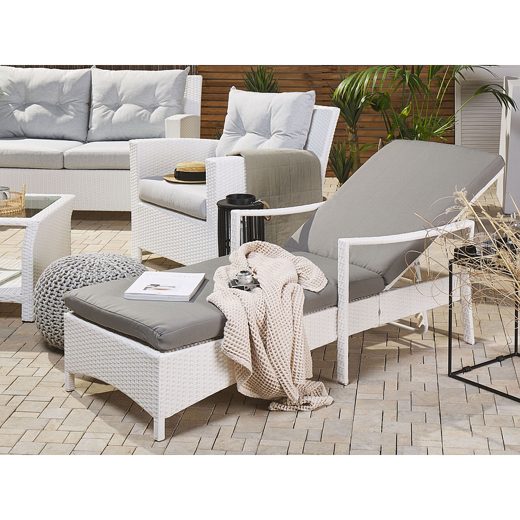 Reposera de jardín de ratán blanca VASTO 2