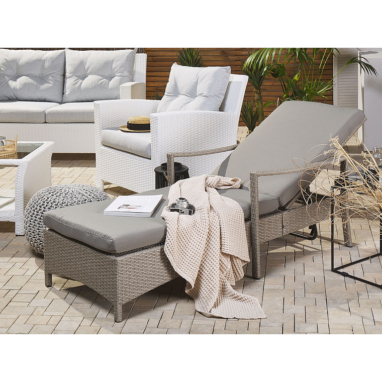 Reposera de jardín de ratán gris VASTO 2