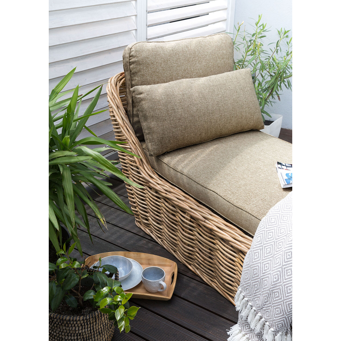 Reposera de ratán con cojín gris pardo BELSITO 6