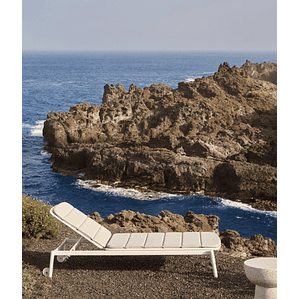 Reposera de exterior Marcona de aluminio con acabado pintado negro