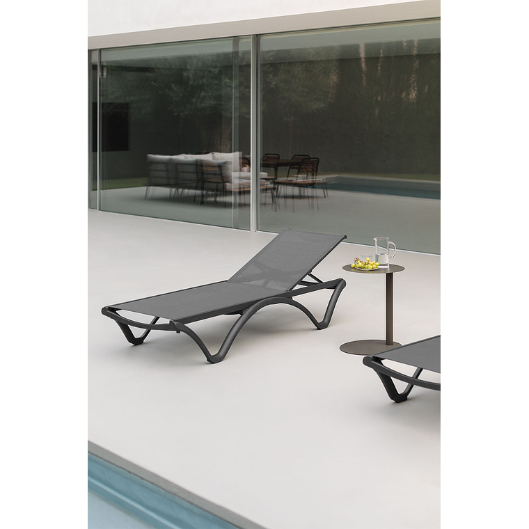 Reposera apilable Gris Grafito Xeila 1