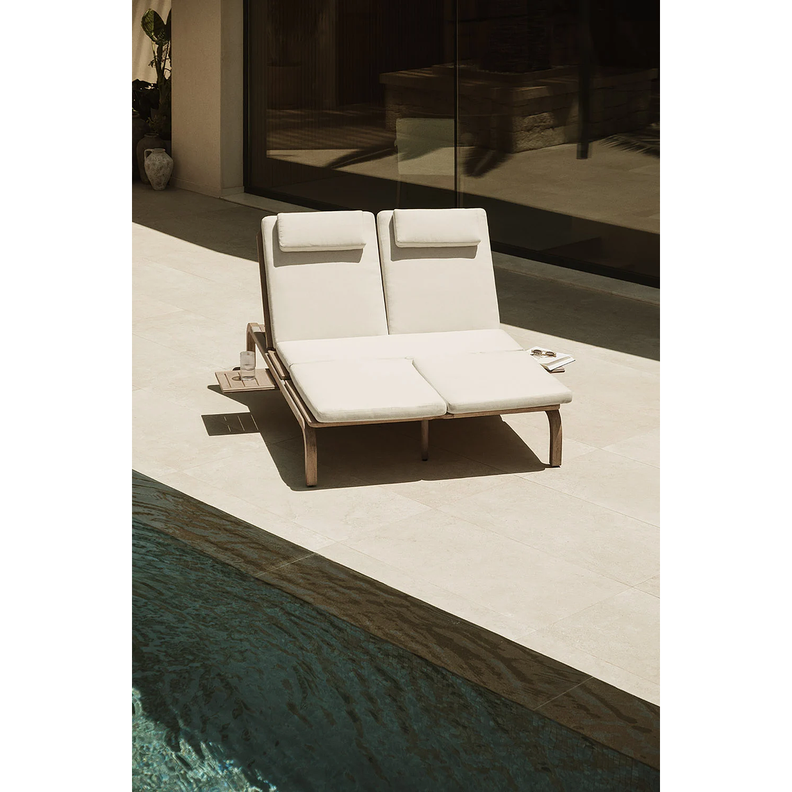 Reposera doble reclinable en madera de acacia Dubai 1