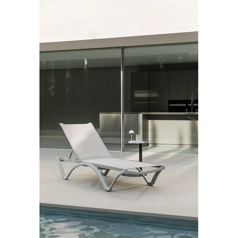 Pack de 2 reposeras apilables gris claro Xeila 2