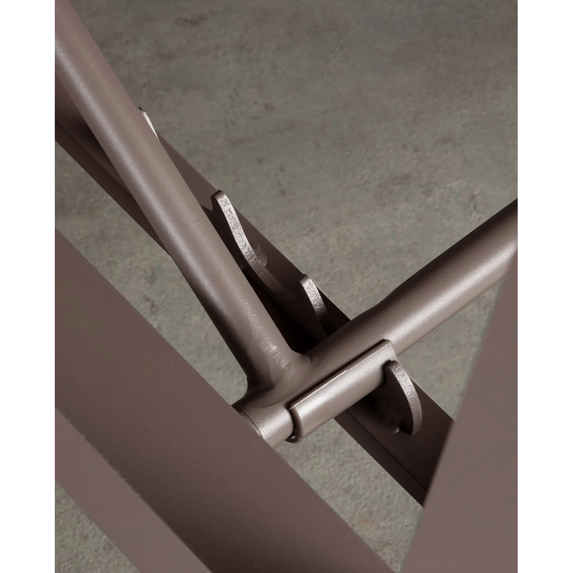 CAMA BALINESA RECLINABLE DE TELA Y ALUMINIO MERSIA MARRÓN CLAY 10