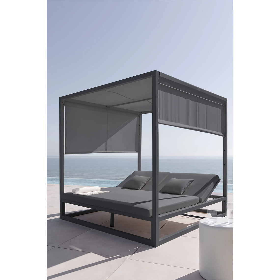 Cama balinesa reclinable en aluminio y tela Nasau Gris Grafito 1