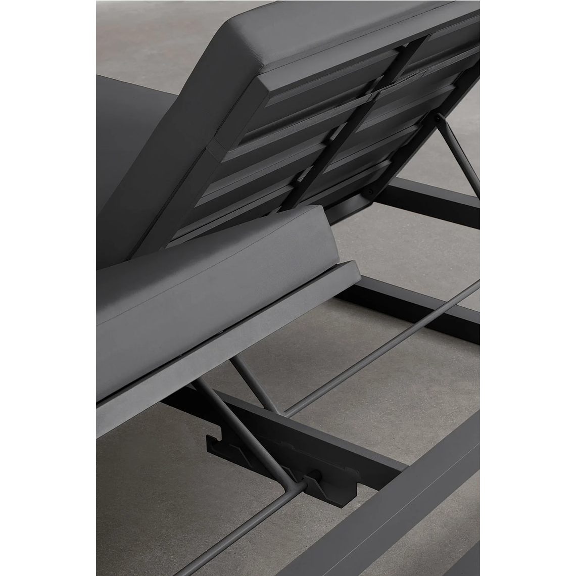 Cama balinesa reclinable en aluminio y tela Nasau Gris Grafito 8