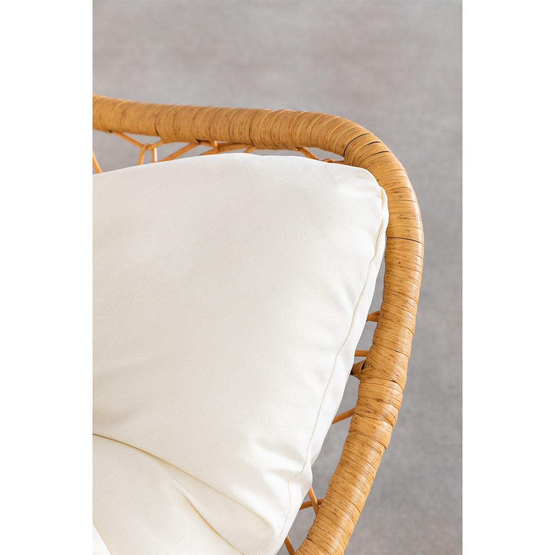 Sillón Colgante de Jardín con Cojín Danail Color Natural Base Marrón Arena 3