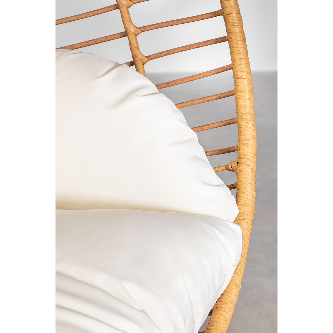 Sillón colgante de jardín con cojín Yosif Base Marrón Arena 2