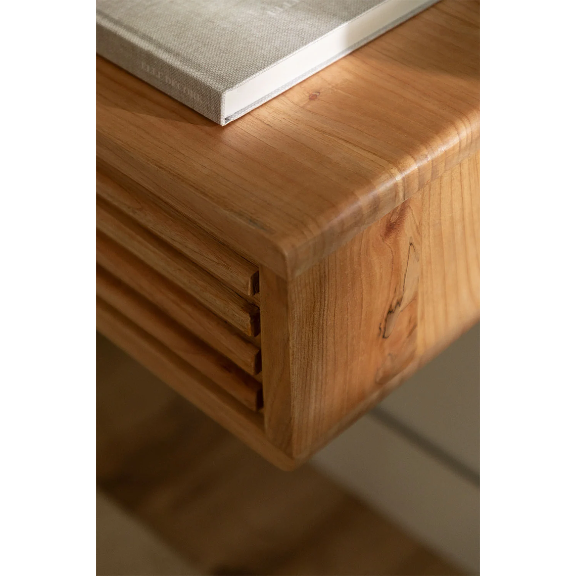 Velador Flotante en Madera 45 cm Deleyna  2