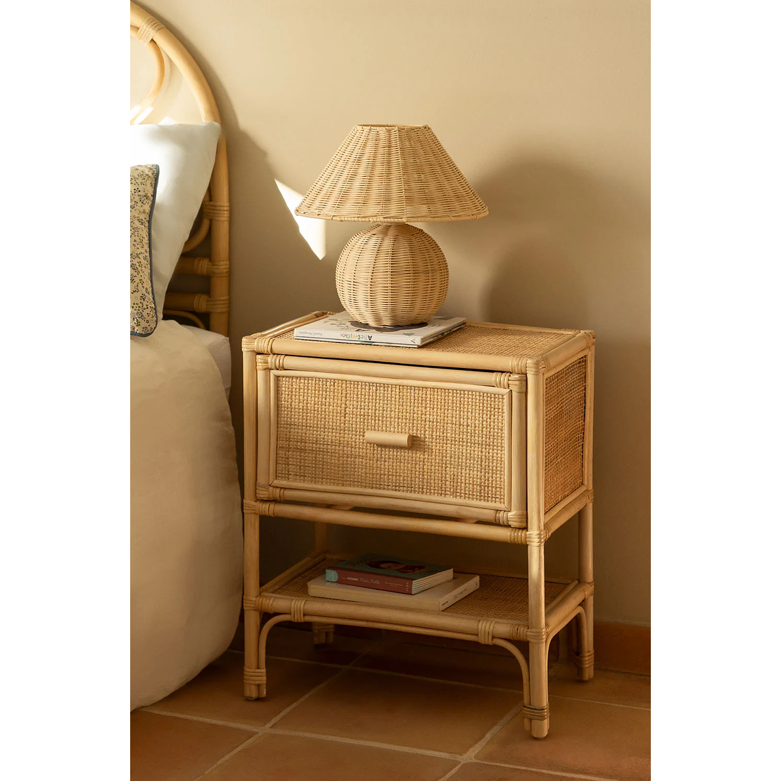 Velador en Ratán Yivisc 1