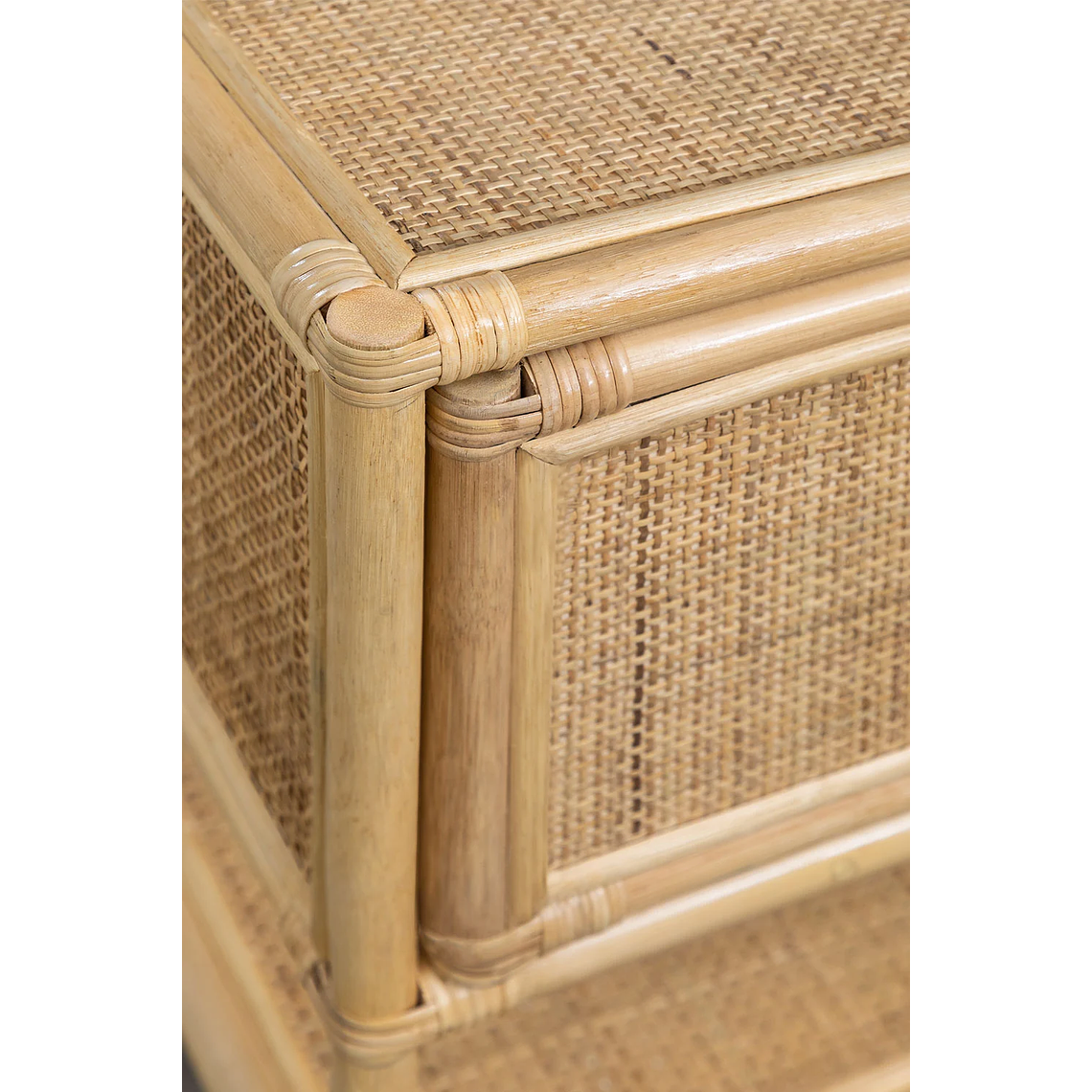 Velador en Ratán Yivisc 5