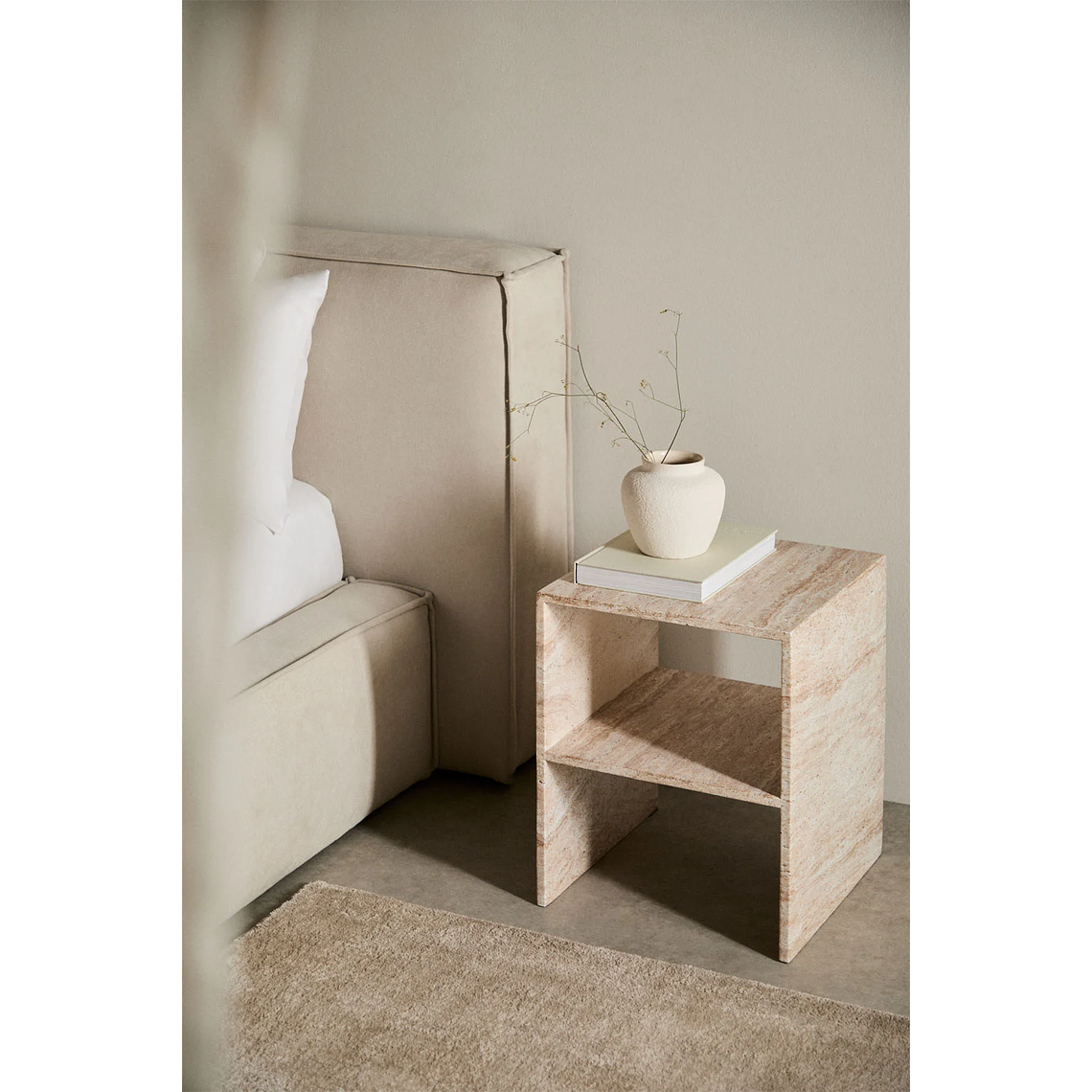 Velador en cemento look travertino Galia 1