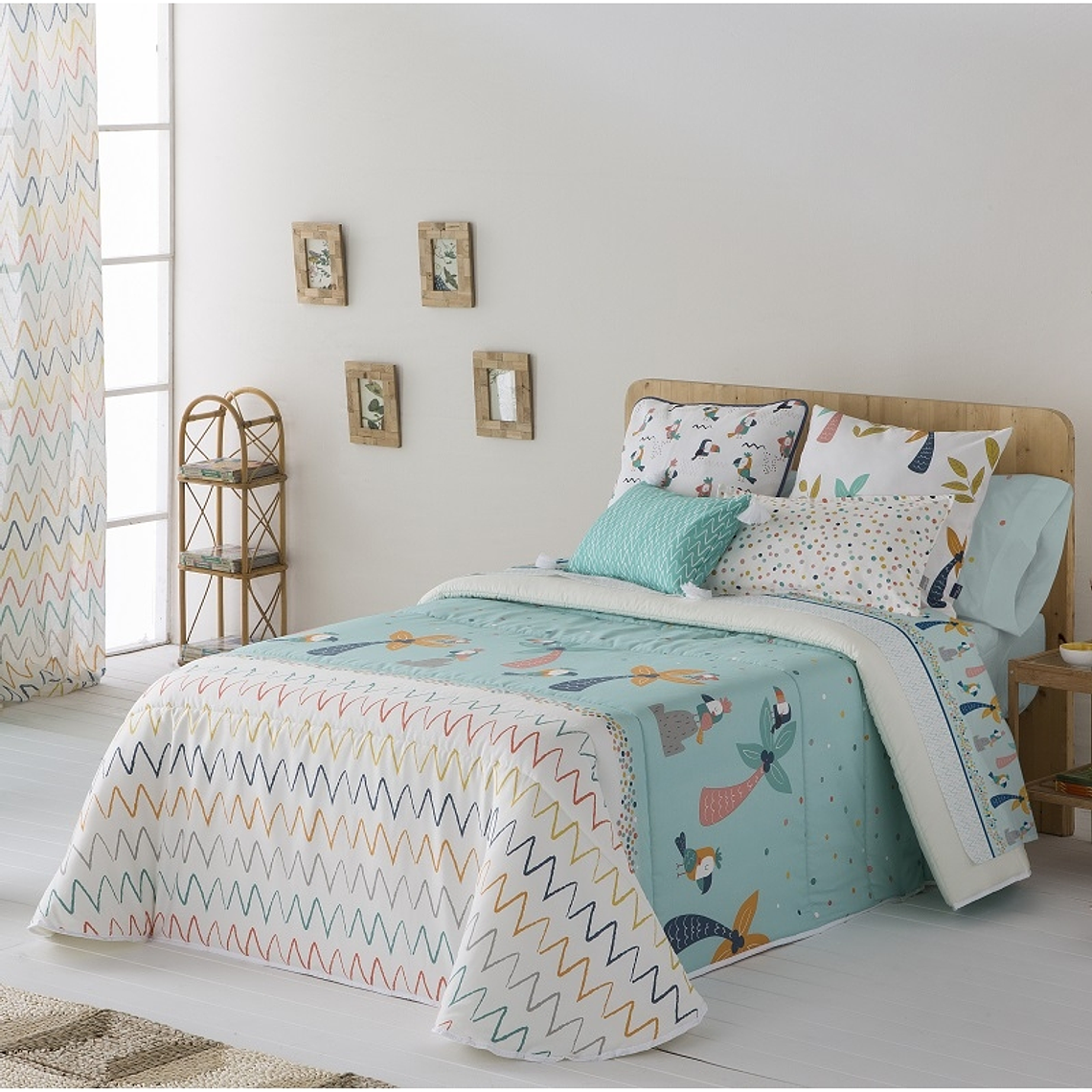 EDREDÓN INFANTIL DIBUJO LOROS, PALMERAS Y ZIGZAG ALOHA PRINCIPAL COLOR TURQUESA 1 PLAZA 1